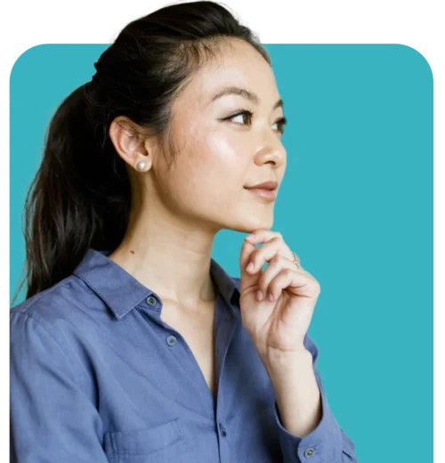 Potret profesional muda yang merefleksikan tantangan pengembangan people & leadership saat ini di dunia kerja modern.